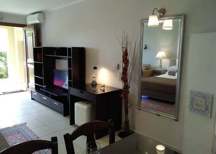 Apartment Adelais App Tsoukaladhes