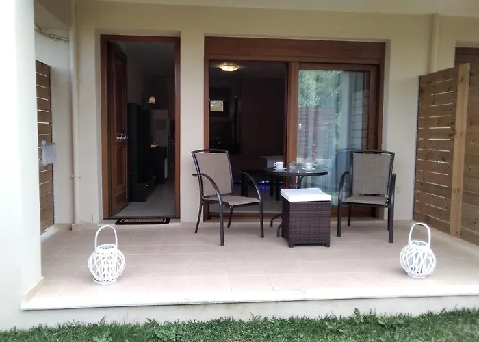 Adelais App Tsoukaladhes